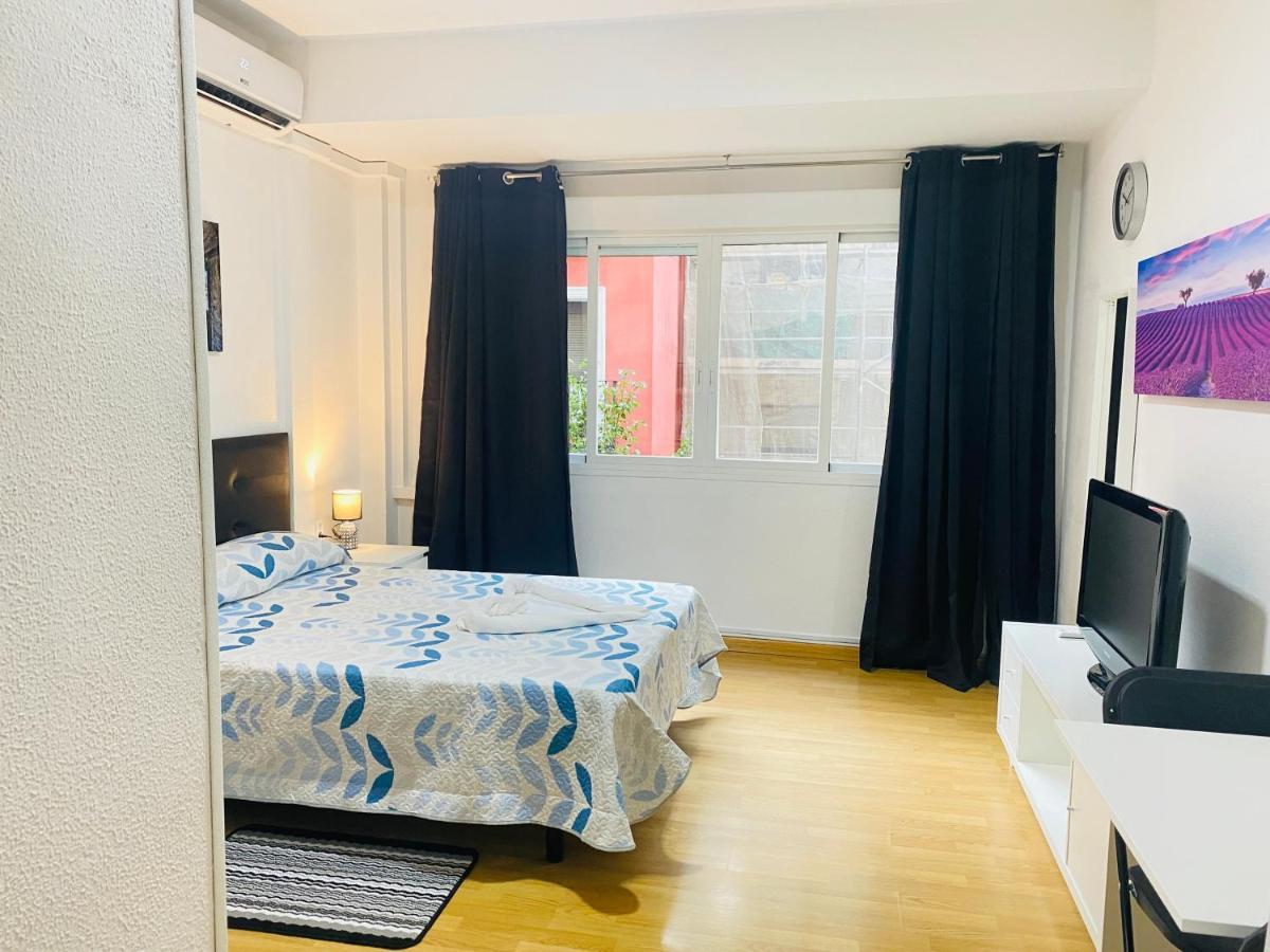 Apartamento Familiar Apartment Madrid Ngoại thất bức ảnh